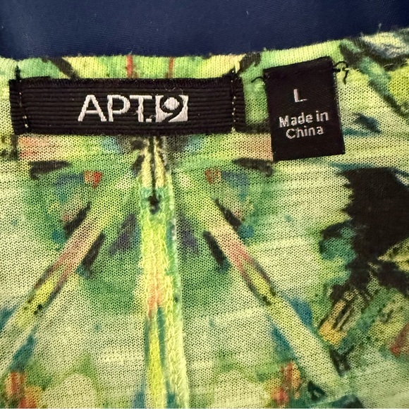 Apt. 9 Lime Green and Red Abstract Y2K Blouses Size L and Medium - Picture 5 of 10
